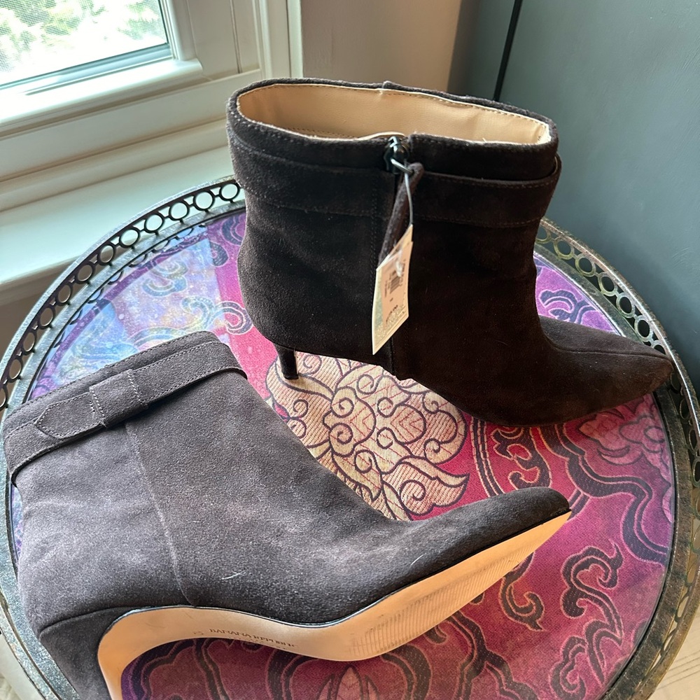 Size 10 Banana Republic Brown Suede Heeled booties
